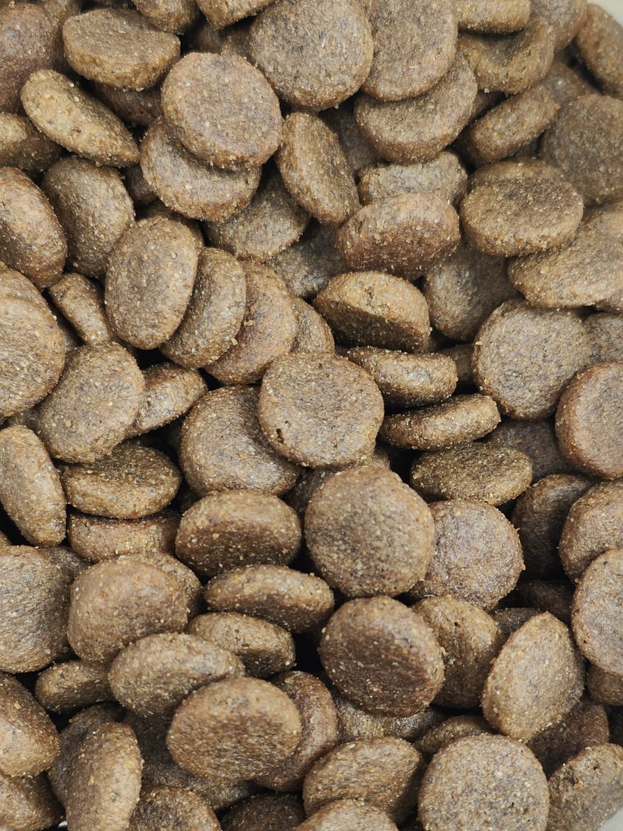Vleesje krokante brok Sensitive Lam 15 kilo