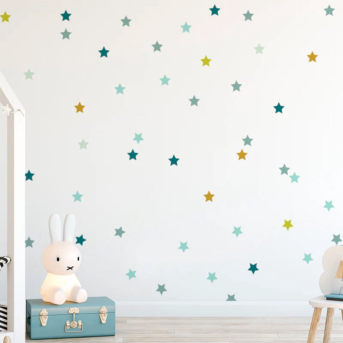 Decochic® - Muurstickers sterren - 90 stuks - blauw - groen- mint - mosterd -babykamer - kinderkamer - muurdecoratie
