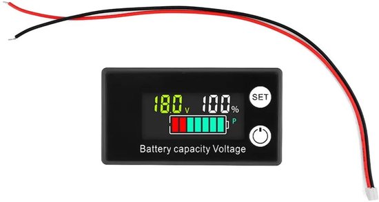 Zwart display met 18.0V 100%. Met rode en zwarte draden en een witte connector.