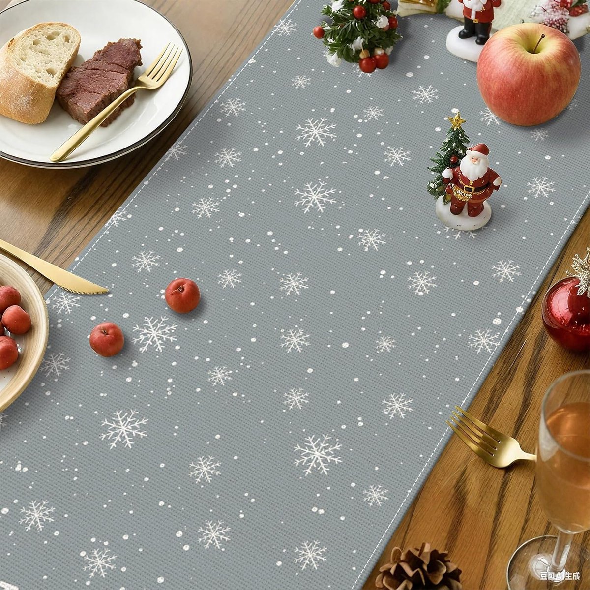 Tafelloper Kerstmis Grijs met Kerstboom en Sneeuwvlokken - Wasbaar Decoratief Textiel