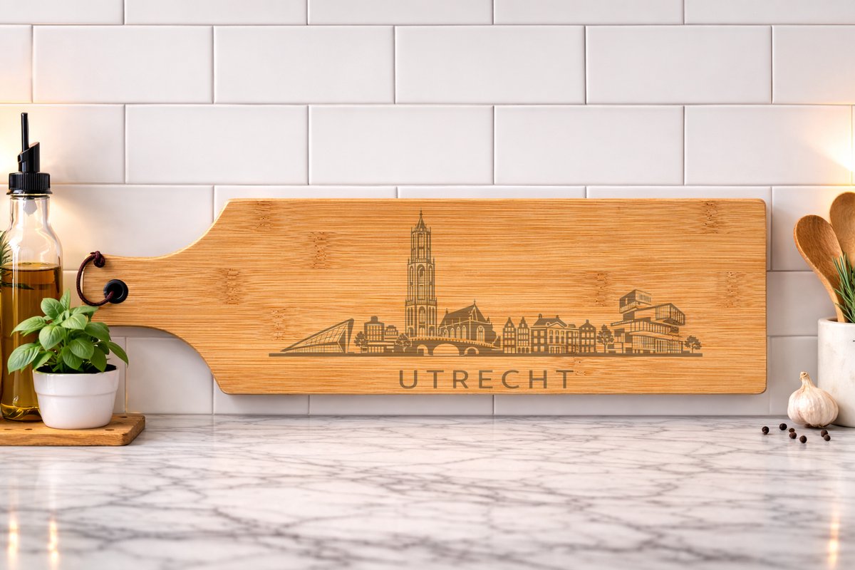 Borrelplank Skyline Utrecht gegraveerd 60x17cm- serveerplank-personalisatie mogelijk-graveren-laser