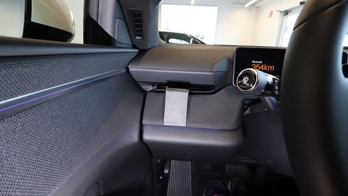 Brodit Proclip Polestar 4 24- Left mount