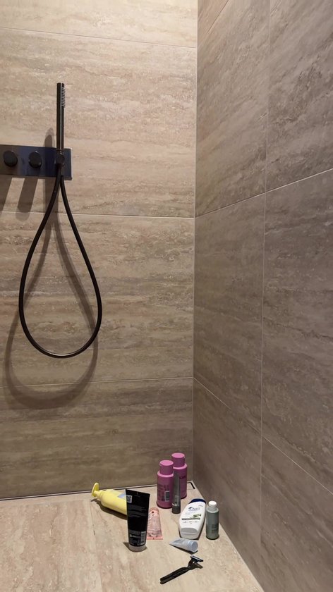 Minismus Doucherek Zonder Boren Zwart - Wandmand Doucherekje hangend voor douche zelfklevend - 3 montageopties