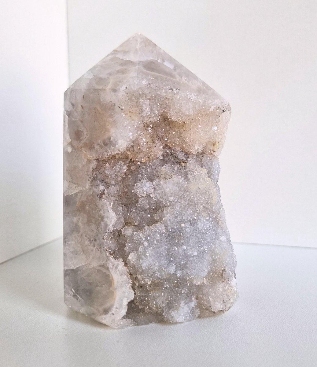 ThaleiaDesign - agaat toren - Edelstenen en Mineralen - Kristallen - Spiritualiteit - Woondecoratie - meditatie - chakra - healing - interieur - druzy toren