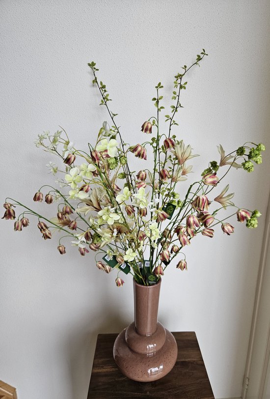 Silk-ka kunstbloemen arrangement – luxe zijden bloemen in shiny brown vaas – Vase The World