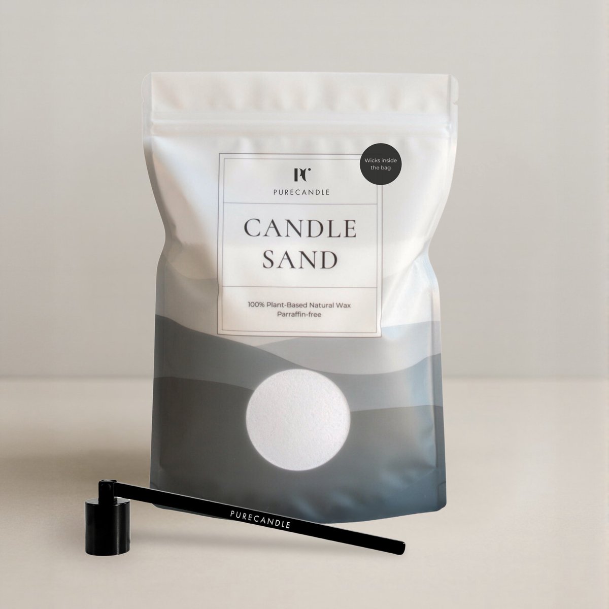 PureCandle Kaarsenzand met Lonten en Kaarsendover – Kaarsenzand Wit 450g (740ml) - Kaarsendover Zwart Met fluwelen opbergzakje– RVS – 20 Lonten – Cadeauset kaarsenzand - Kaarsenset - Poederkaars - Kaarspoeder - Kaars parels