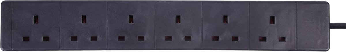 Verlengsnoer met 6 stopcontacten - 5 meter - 13A - zwart