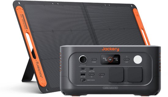 Jackery Explorer 500 powerstation naast een opgevouwen zonnepaneel met oranje accenten.