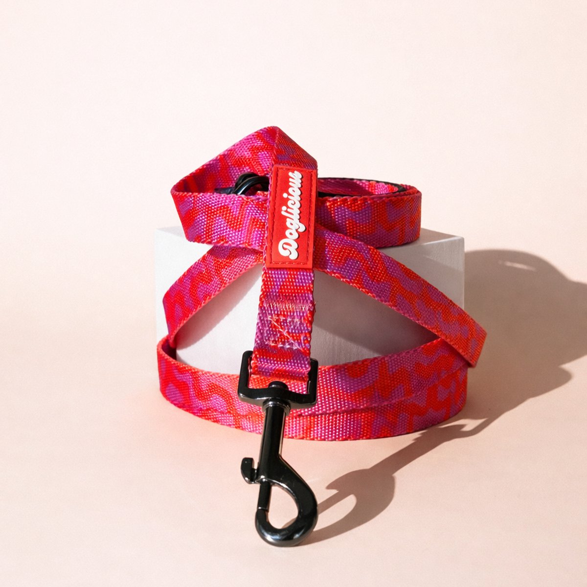 Doglicious - Rasberry Bliss Verstelbare Hondenriem - Rood met Roze - Lengte 240 cm- L