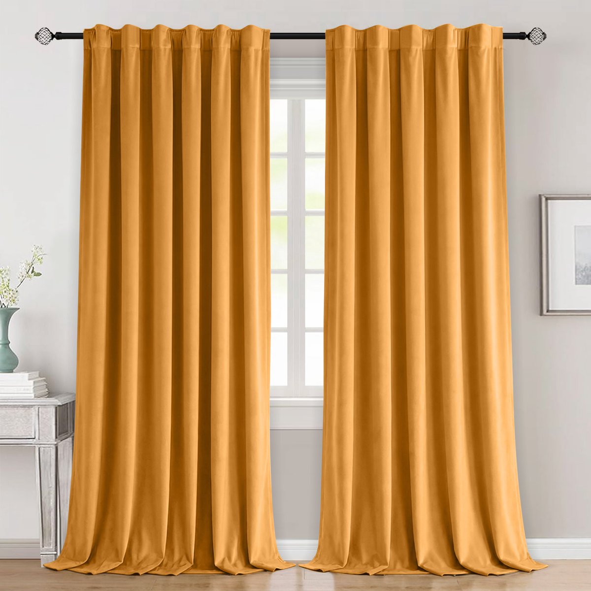 Qelus 2 Stuks Luxe Gevoerde Velours Gordijnen - 260gsm - Verduisterend & Isolerend - Multifunctionele Plooiband - Met Grijze Achterzijde - voor Slaapkamer en Woonkamer - 132x213cm - Geel