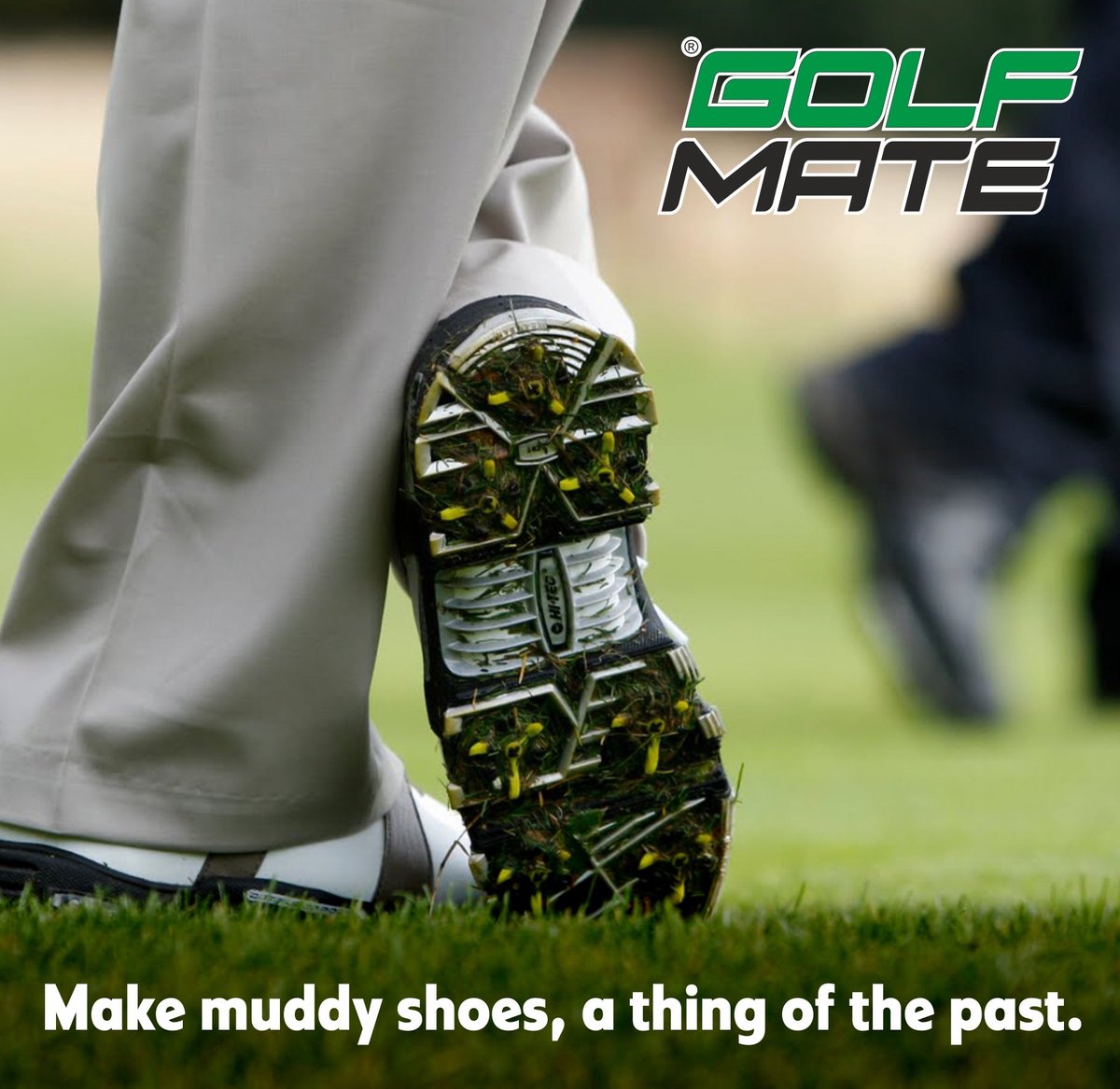 GOLF MATE schoonmaakset voor golfschoenen, clubs en karren, met focus op het schoonmaken van modderige golfschoenen.