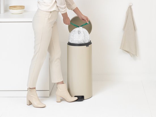 Brabantia NewIcon Prullenbak - 30 liter - Soft Beige