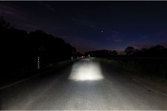 AXA Dwn Front 30 Lux Fietsverlichting - USB Oplaadbare LED Fietslamp Voorlicht - StVZO Goedgekeurd - Fietslicht met Grote Zichtafstand — afbeelding 3