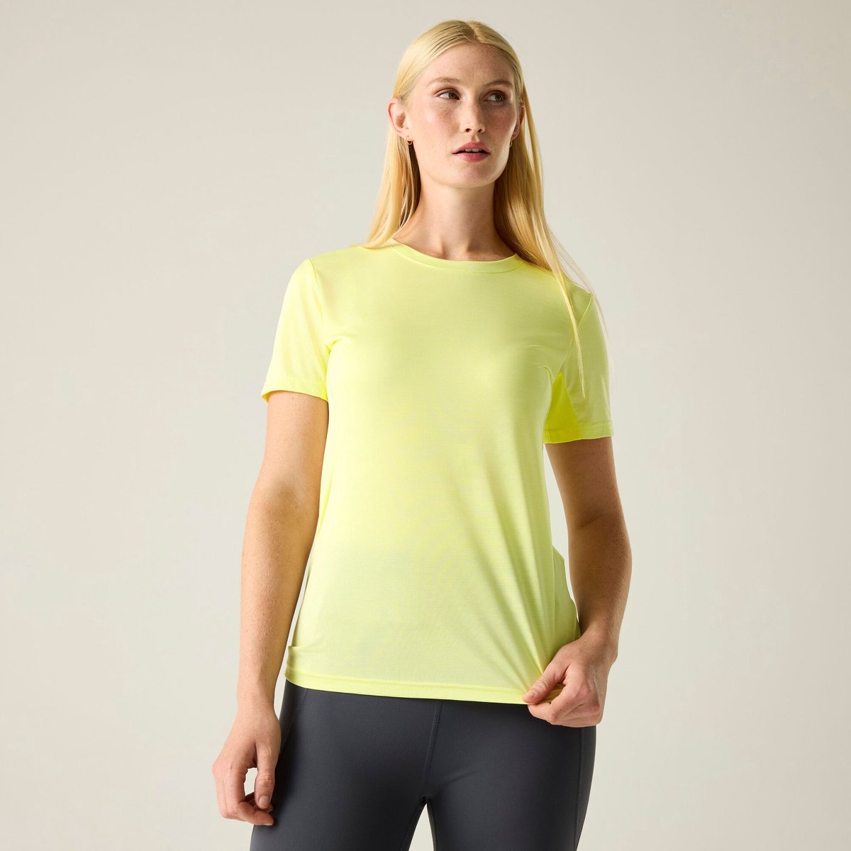 Dames Demna T-shirt met korte mouwen en gemêleerde print Geel