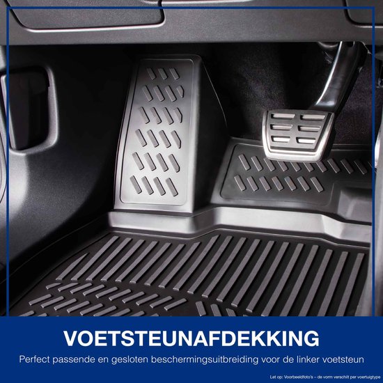 Zwarte automatten met noppenpatroon en versteviging voor het linker voetsteun.