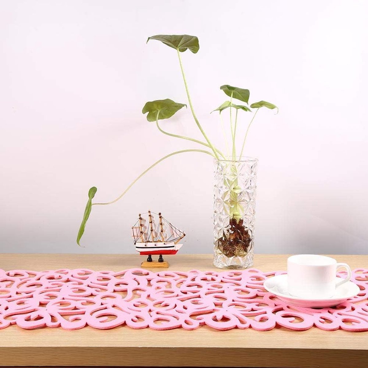 Tafelkleed Runner - Placemat set - Eettafel decoratie - Hittebestendig vilt - Rechthoekig - Roze