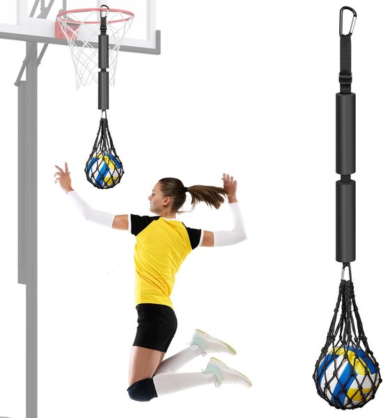 Volleybalster die een smash uitvoert met een volleybaltrainer die boven haar hoofd hangt.