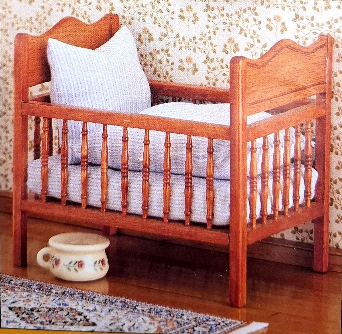 Mini-Mundus 40039 Kinderledikant – Houten Poppenbedje – 1:12 Schaal – Inclusief Lattenbodem – DIY Miniatuur Meubel