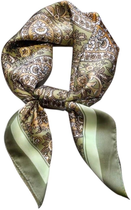 Groen sjaaltje met paisley print, gedrapeerd met een knoop in het midden