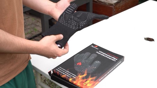 Xamax BBQ & Ovenhandschoenen - Ovenwanten - Hittebestendige handschoen - Barbecue en Oven handschoenen - bbq accesoires - tot 500°C - 2 stuks - Cadeautip