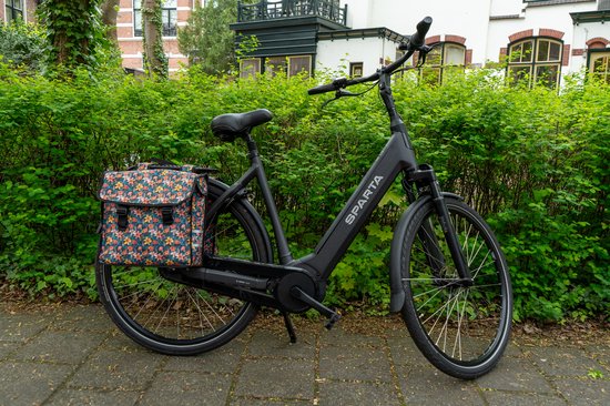 Voltano Dubbele Fietstas Floral Fiesta - Zwart Met Kleurrijke Bloemen - 38 Liter - 100% Waterdicht Polyester - Vrolijke Fietstassen