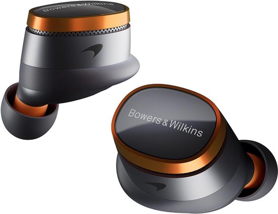 Twee donkergrijze oordopjes met oranje accenten, zilveren band met Bowers & Wilkins logo en McLaren logo.