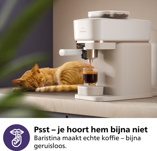 Witte Philips Baristina maakt espresso terwijl een rode kat slaapt. "Bijna geruisloos".