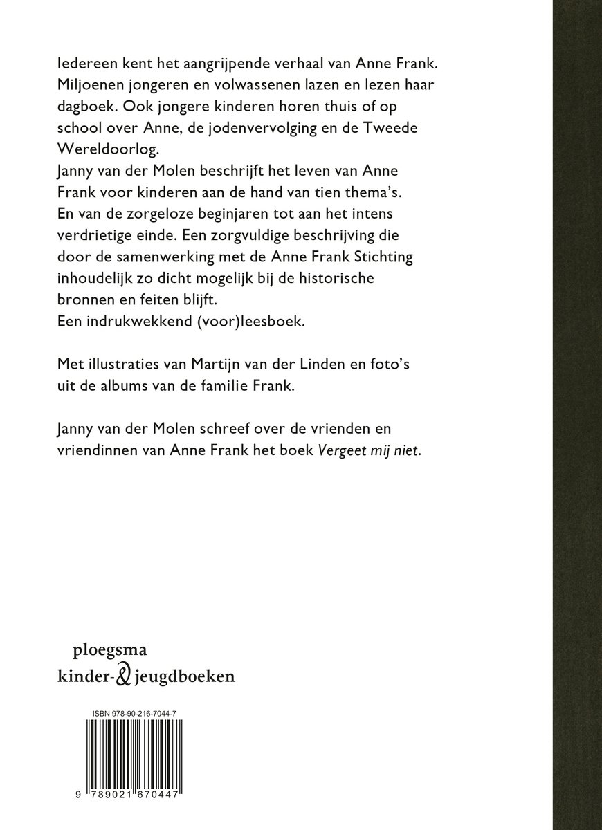 Boekcover met tekst en een barcode. Titel 'Buiten is het oorlog'.