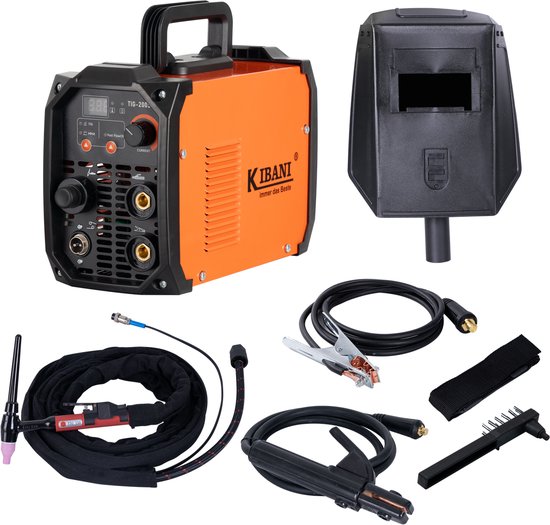 Sotuvchi ayol Qizlar yigitlarning anuslarini penetratsiya bilan silaydilar