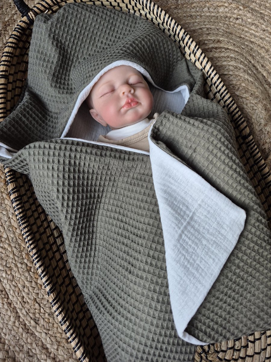Baby Creaties - Ledikantdeken army green minky - Zacht en comfortabel