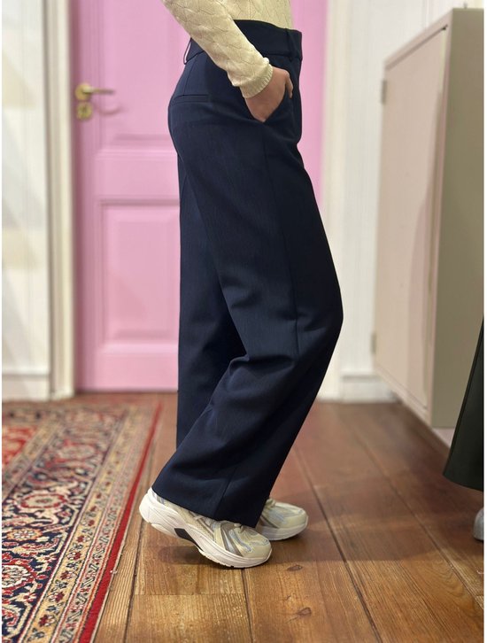 Yehwang - Gimme - broek - comfort - flair - Chino - maat S - donker blauw - The Perfect Pants