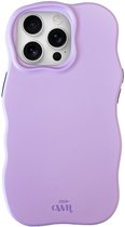 xoxo Wildhearts Wavy Case Purple telefoonhoesje - Geschikt voor iPhone 13 Pro - Golvend hoesje met dubbele beschermlaag - Matte afwerking - Silicone case met golven - Vlekbestendig - Paars