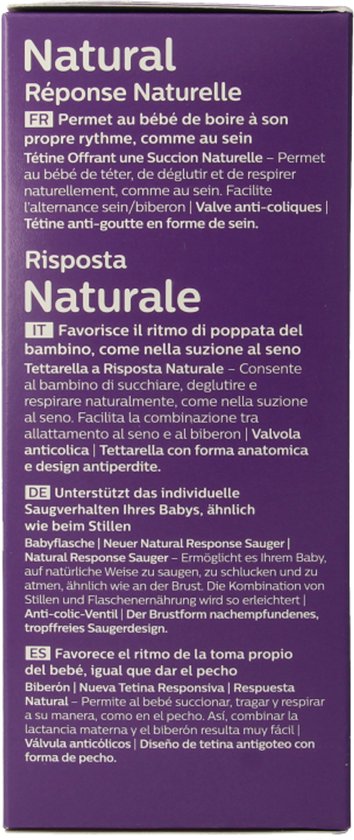 Een moeder geeft een baby een Philips Avent Natural Response fles. Baby wordt ook borstvoeding gegeven.