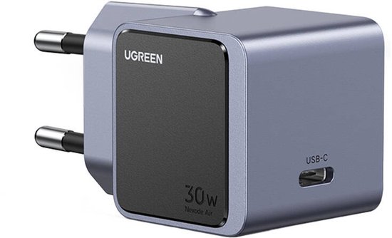 Een compacte, grijze UGREEN Nexode Air 30W PD USB-C oplader met Europese stekkers en een USB-C poort.
