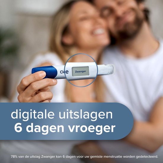 Een stel viert een positieve zwangerschapstest "Zwanger". De digitale test toont "digitale uitslagen 6 dagen vroeger".