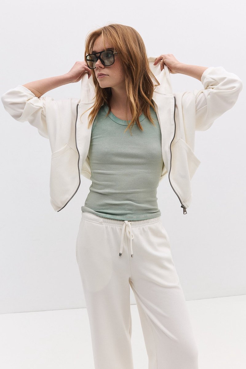 Sweat-shirt à capuche zippé en tissu modal doux et soyeux