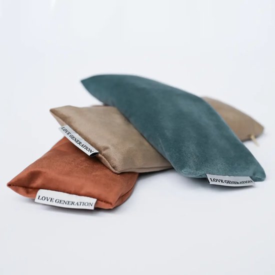 Love Generation - Fluwelen Oogkussen - Taupe van Love Generation — afbeelding 5