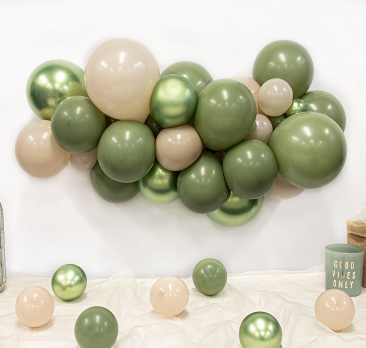 Ballonnenslinger organisch - Eucalyptus groen - DIY Balloon Kit.