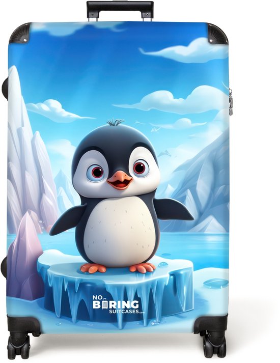 Gesloten zwarte koffer met een grote, schattige pinguïn op een ijsschots en een berglandschap.