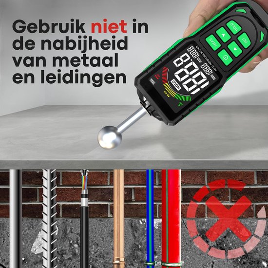 Membeli vochtmeter, niet gebruiken in de buurt van metaal en leidingen, met afbeeldingen van metaal, kabels, koper en rode buis.