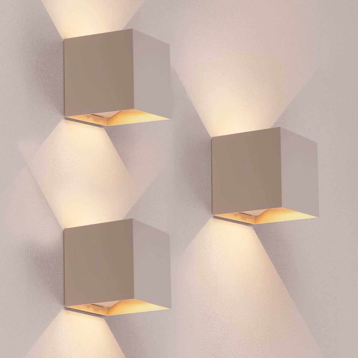 Calex Volterra Wandlamp, Buiten & Binnen, Warm Wit up & down Licht, USB‑C oplaadbare accu, Draadloos, bewegingssensor, Waterdicht, Zwart