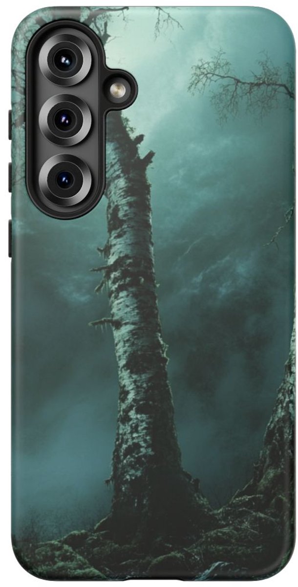 Gotische Berkenbomen in Donker Bos – Telefoonhoesje Geschikt voor Galaxy S25 Plus