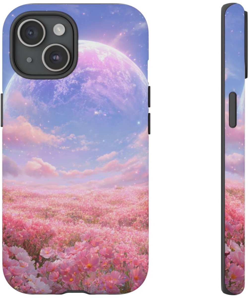 Roze Bloemenveld met Gloeiende Planeet – Telefoonhoesje Geschikt voor iPhone 15