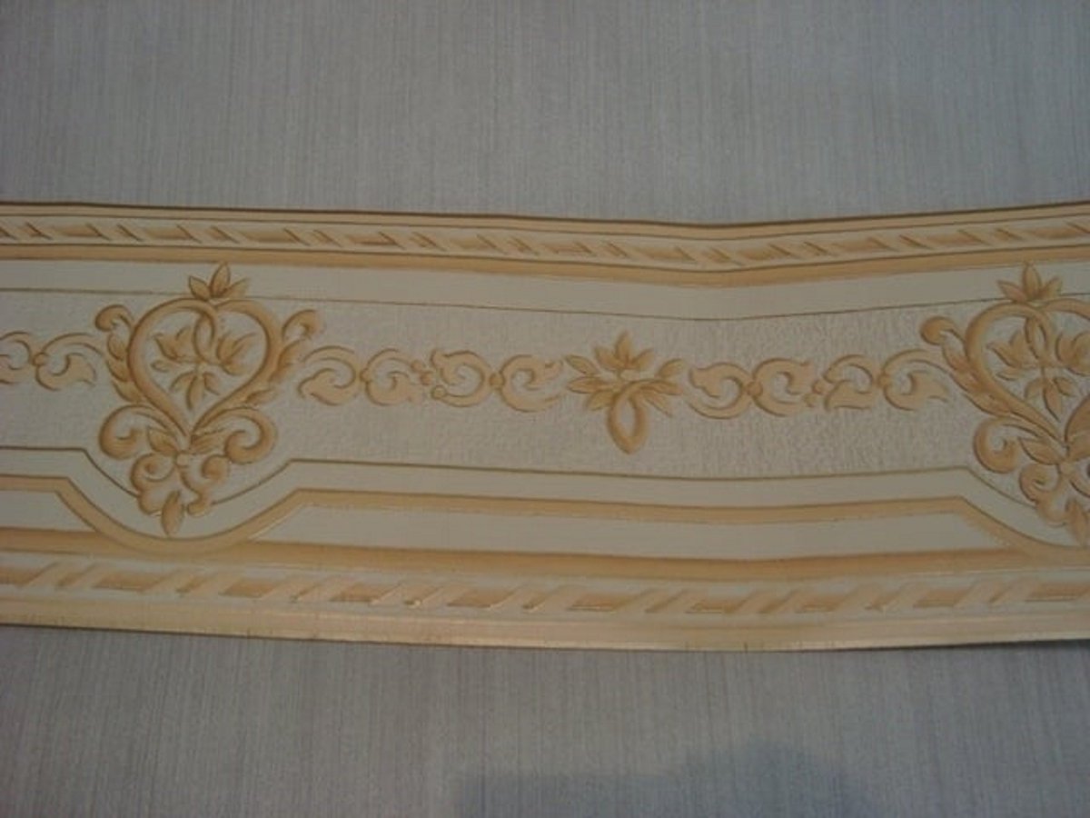 Breed behangrand goud creme beige ornamenten voelbaar relief