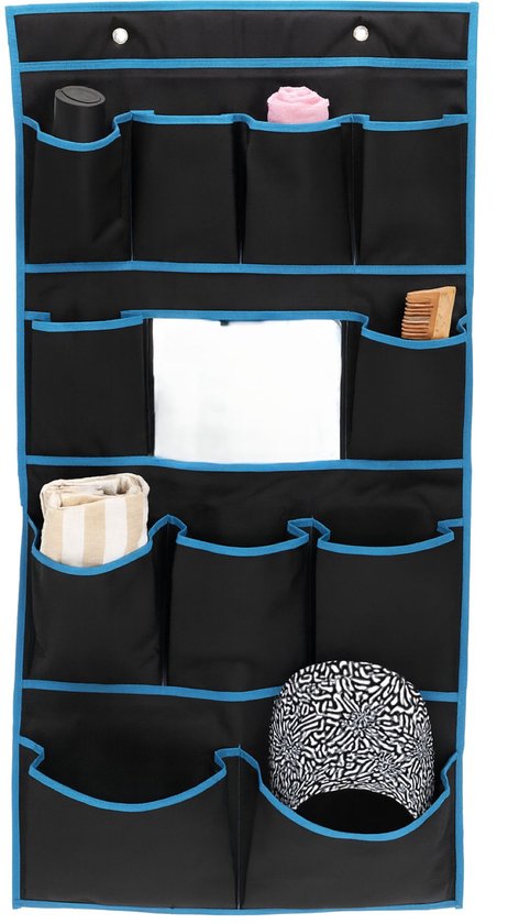 Zwarte tentorganizer met blauwe bies. 11 vakken met o.a. een spiegel, kam, fles, handdoek en muts.