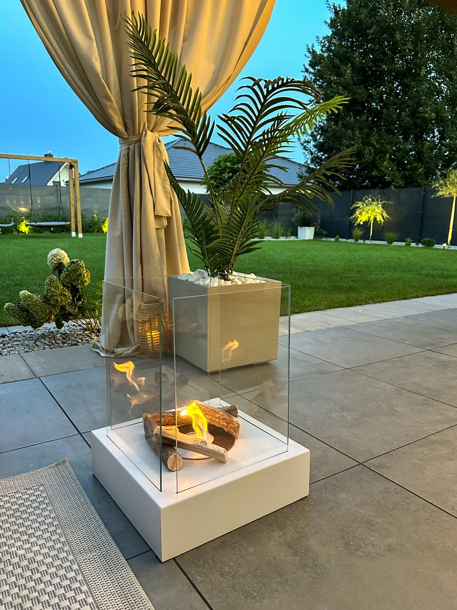 Luxe bio-ethanol sfeerhaard voor binnen en buiten Sunset Garden Wit – inclusief decoratiestenen en veiligheidsdeksel – rookvrij, geurloos en milieuvriendelijk.
