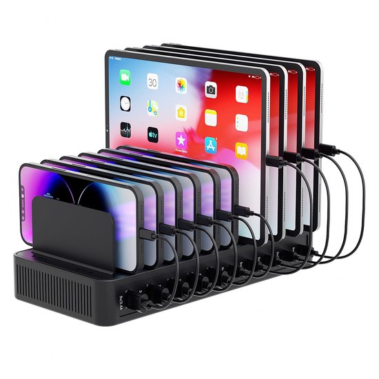 Zwart laadstation laadt 5 smartphones en 5 tablets op. Kabels verbinden de apparaten met de poorten.