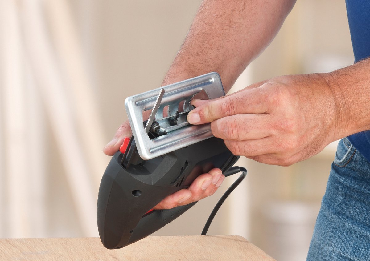SKIL Decoupeerzaag 400W - Met Stofblazer - Zaagcapaciteit 65mm - 45° Zaagsneden - Zaagblad Voor Hout - Inclusief 3 Zaagbladen - Skil 4190 AA – foto 3