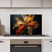 Spatscherm keuken 70x50 cm - Kookplaat achterwand Specerijen - Explosie - Oranje - Muurbeschermer - Spatwand fornuis - Hoogwaardig aluminium