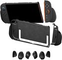 Zwarte Nintendo Switch met een gedemonteerde gripcase. Ook losse black thumb grips zijn zichtbaar.